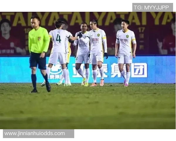 国安大胜亚泰四球击溃让球传言证明实力不容小觑 国安大胜亚泰四球击溃让球传言证明实力不容小觑