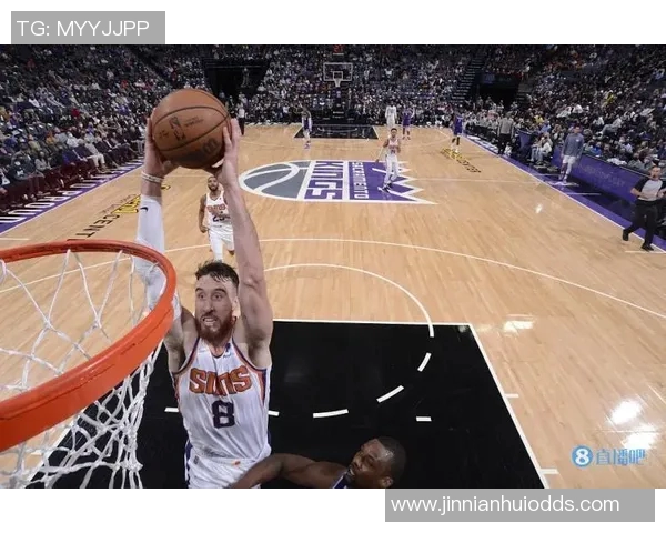 探花埃奇库姆表现尚可9投3中三分球命中1个贡献10分1篮板2助攻1盖帽 探花埃奇库姆表现尚可9投3中三分球命中1个贡献10分1篮板2助攻1盖帽