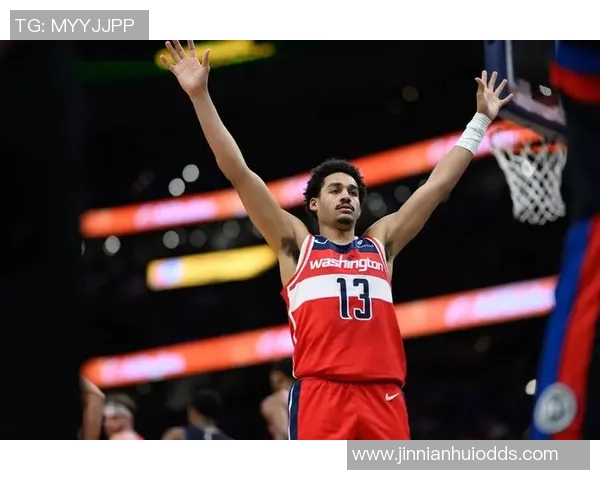 普尔复出表现亮眼半场11投4中斩获13分助攻抢断齐上阵 普尔复出表现亮眼半场11投4中斩获13分助攻抢断齐上阵